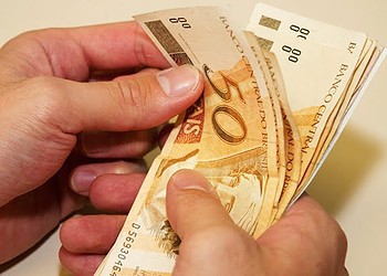 Governo afirma que todos os esforços estão sendo feitos para garantir o pagamento de salário 1 Governo afirma que todos os esforços estão sendo feitos para garantir o pagamento de salário