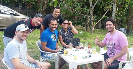Meu amigo Ovidiano Moura comemorando aniversário com Breno Caetano, Ancelmo Lopes, Rizomar Araújo, Neide Santos, Cleiver Silva