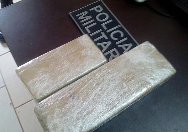 Polícia encontra mais de 1kg de droga escondida em forno de fogão