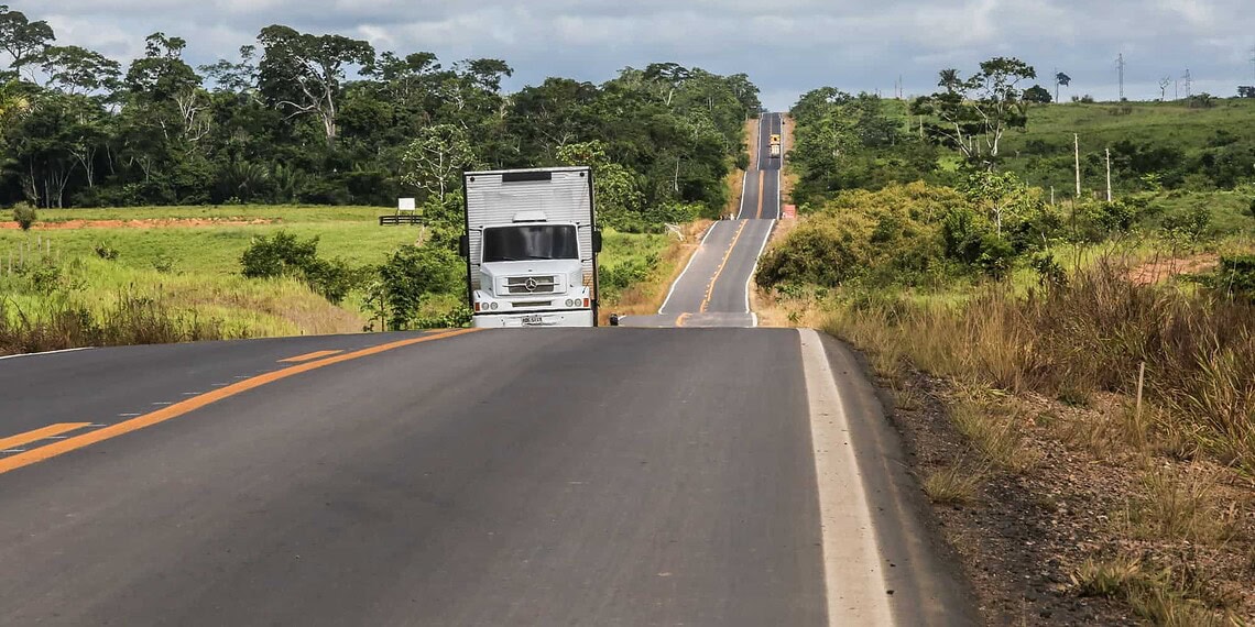 Após interdição em trecho próximo a Sena, BR-364 é liderada, aponta PRF