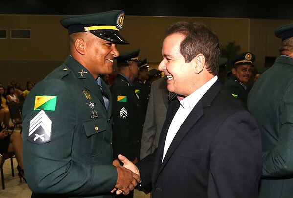 Governo promove 232 policiais militares e bombeiros do Acre