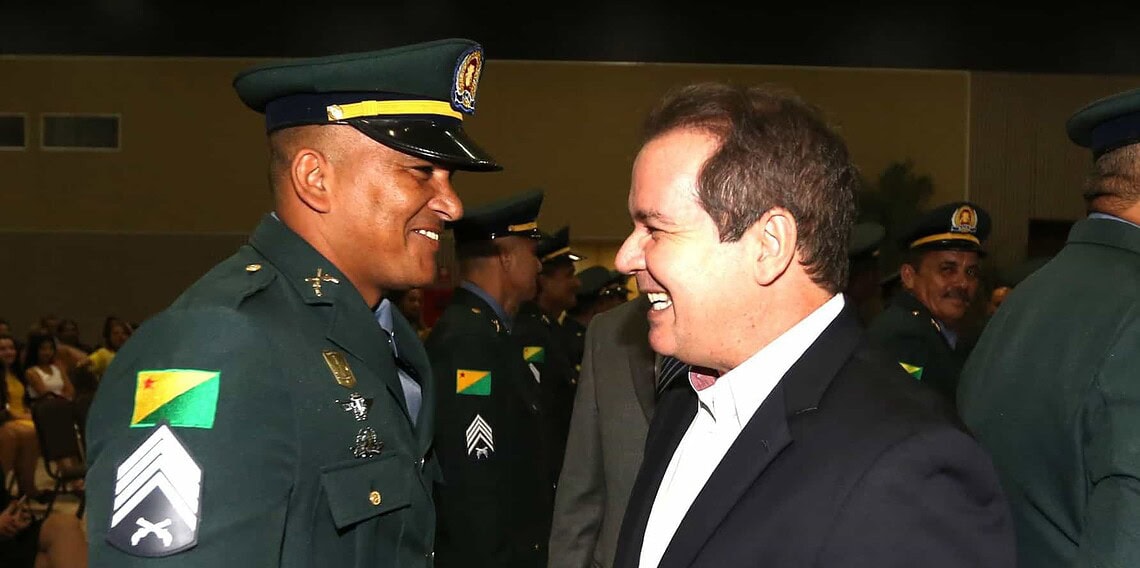Governo promove 232 policiais militares e bombeiros do Acre