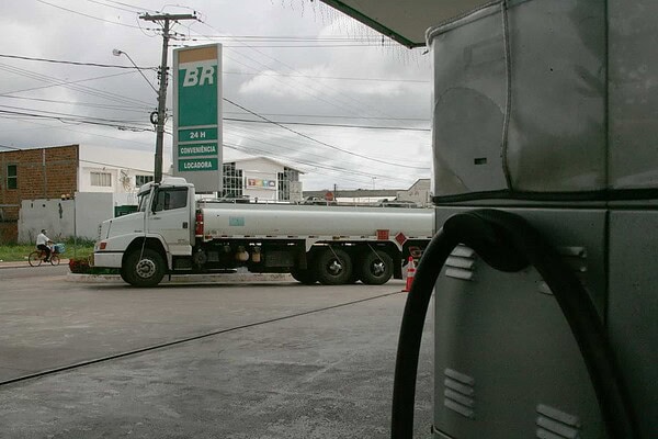 Aumento da gasolina ainda não chegou aos postos em Rio Branco