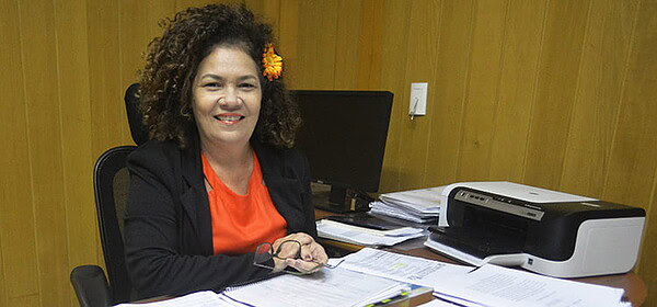 Perpétua Almeida assume a Secretaria de Produtos de Defesa