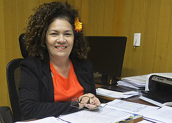Perpétua Almeida assume a Secretaria de Produtos de Defesa