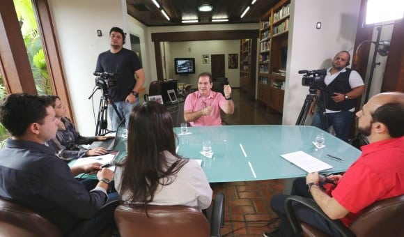 entrevista exclusiva foi realizada pela Rede Pública de Comunicação e transmitida ao vivo pela Agência Notícias do Acre (Foto Sérgio Vale Secom)